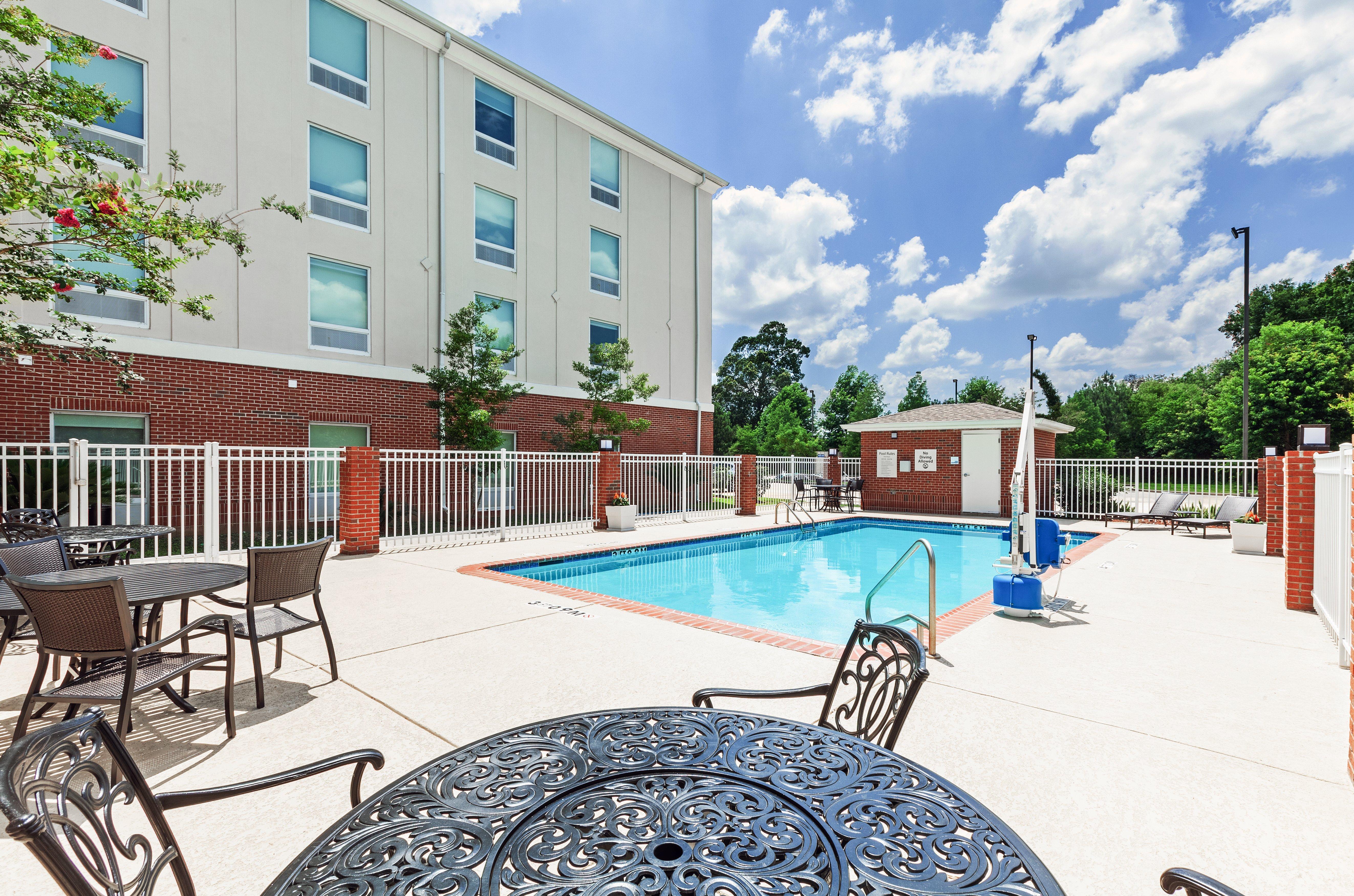 Holiday Inn Express&Suites Baton Rouge East Exterior foto