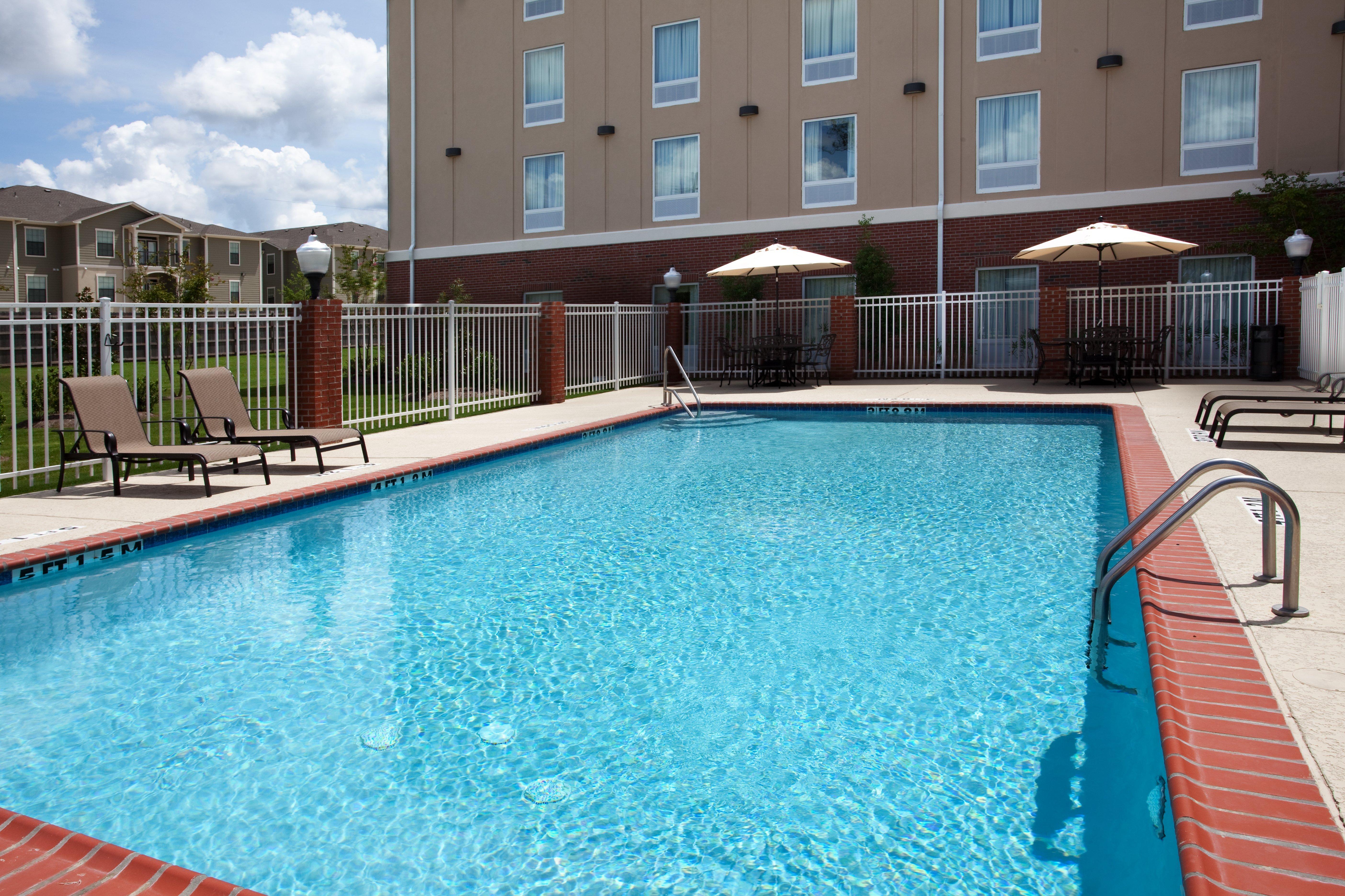 Holiday Inn Express&Suites Baton Rouge East Exterior foto