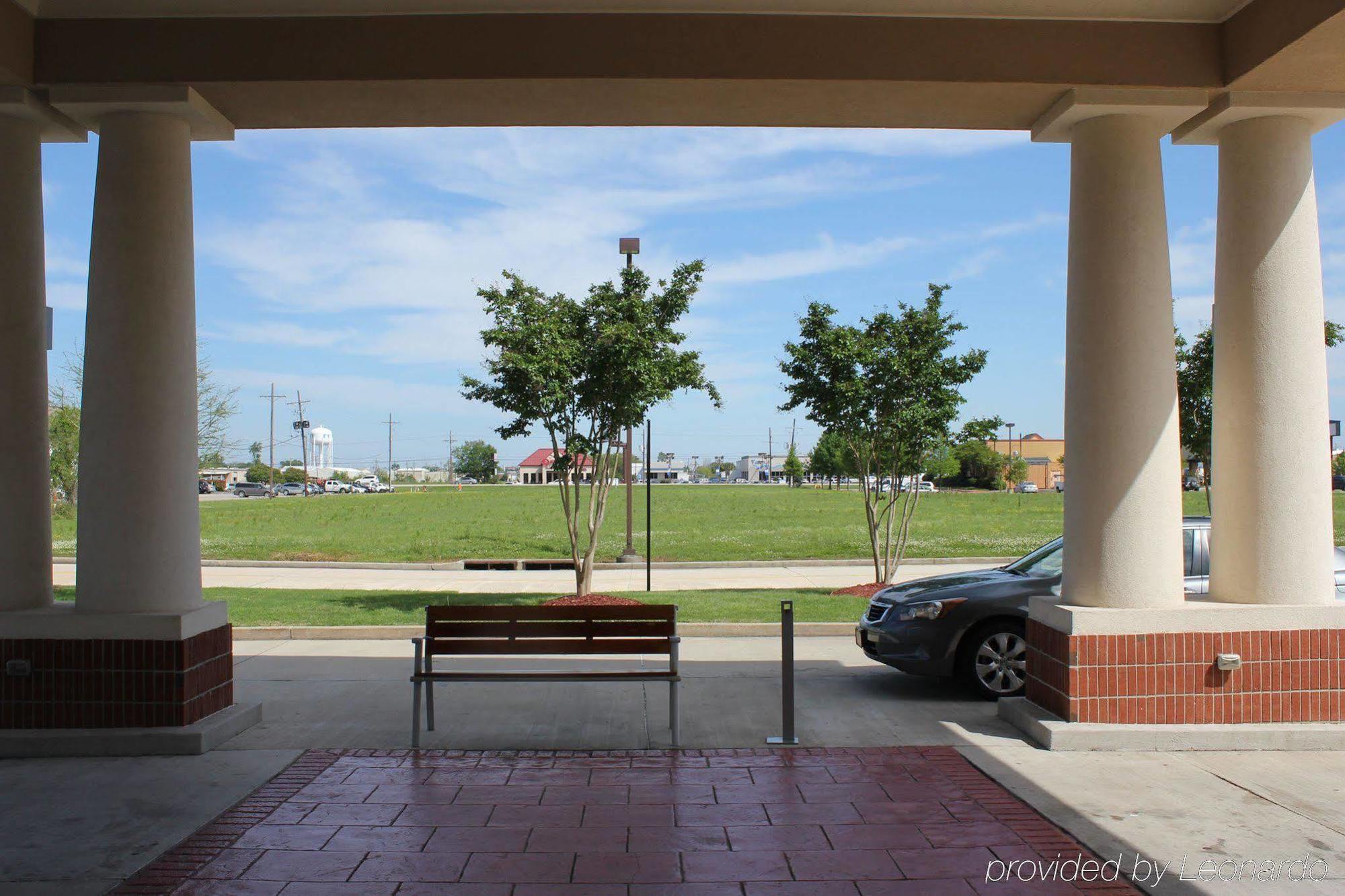 Holiday Inn Express&Suites Baton Rouge East Exterior foto